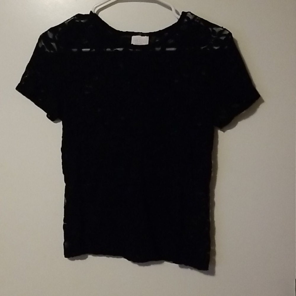 Sheer lace short sleeved top